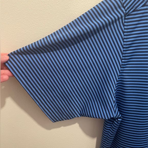 Roundtree & Yorke men’s large. Blue polo, navy stripes. Loose fit. - Picture 5 of 6